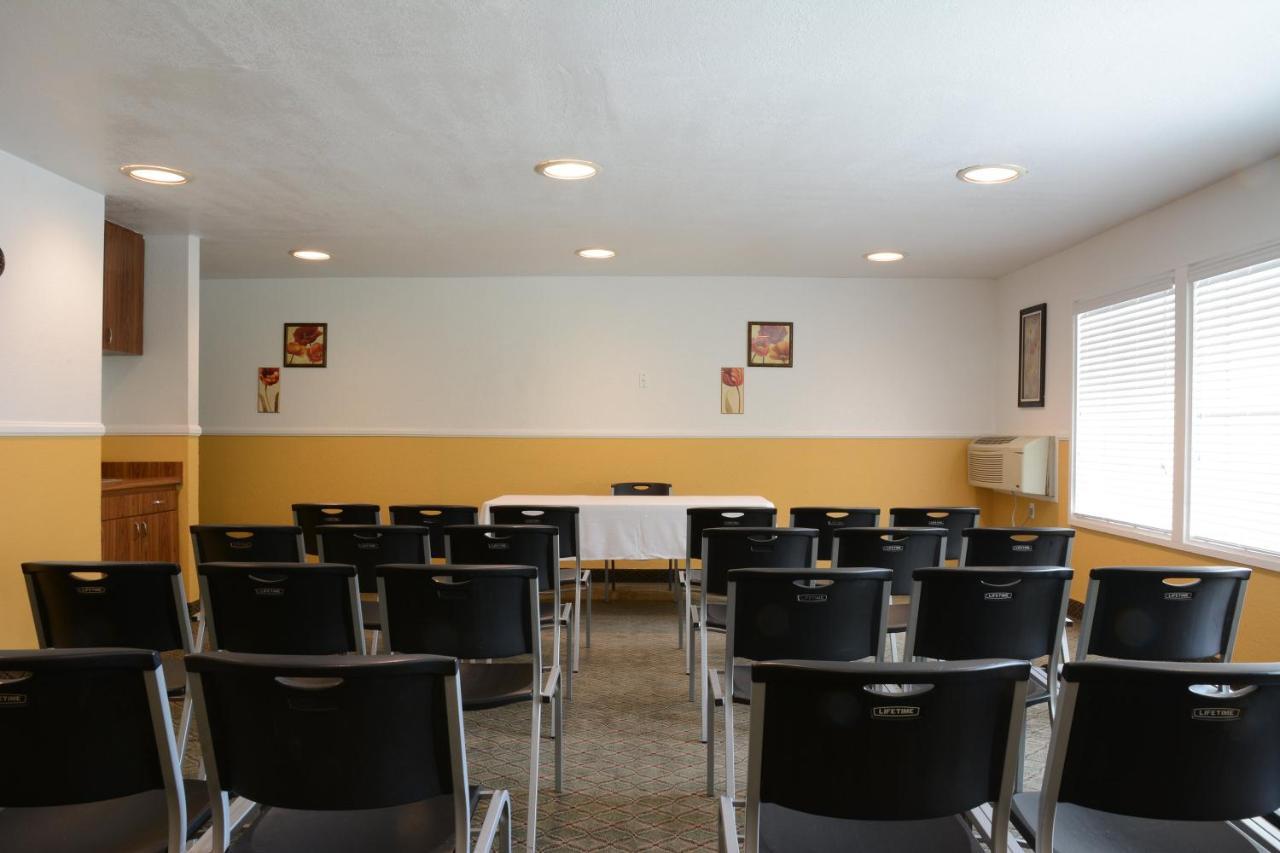 Red Roof Inn San Dimas - Fairplex מראה חיצוני תמונה