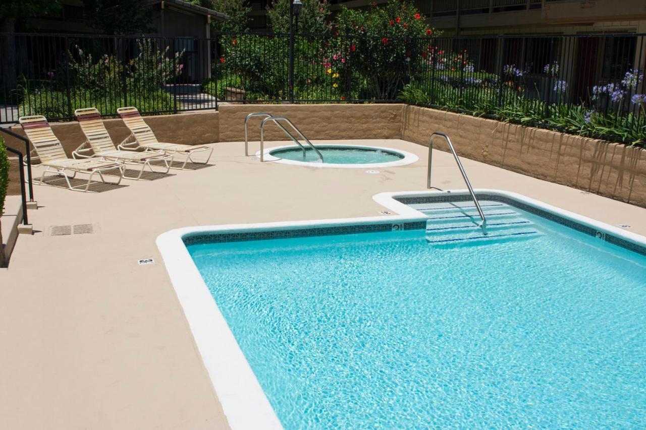 Red Roof Inn San Dimas - Fairplex מראה חיצוני תמונה