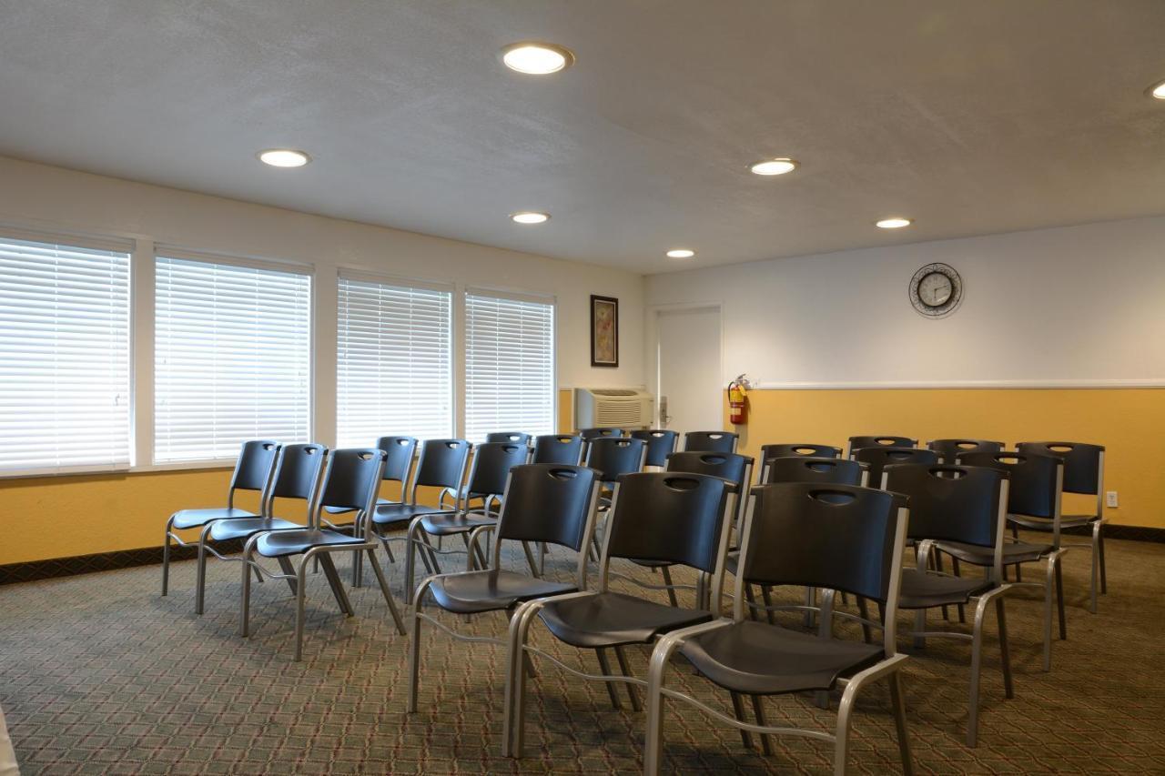 Red Roof Inn San Dimas - Fairplex מראה חיצוני תמונה
