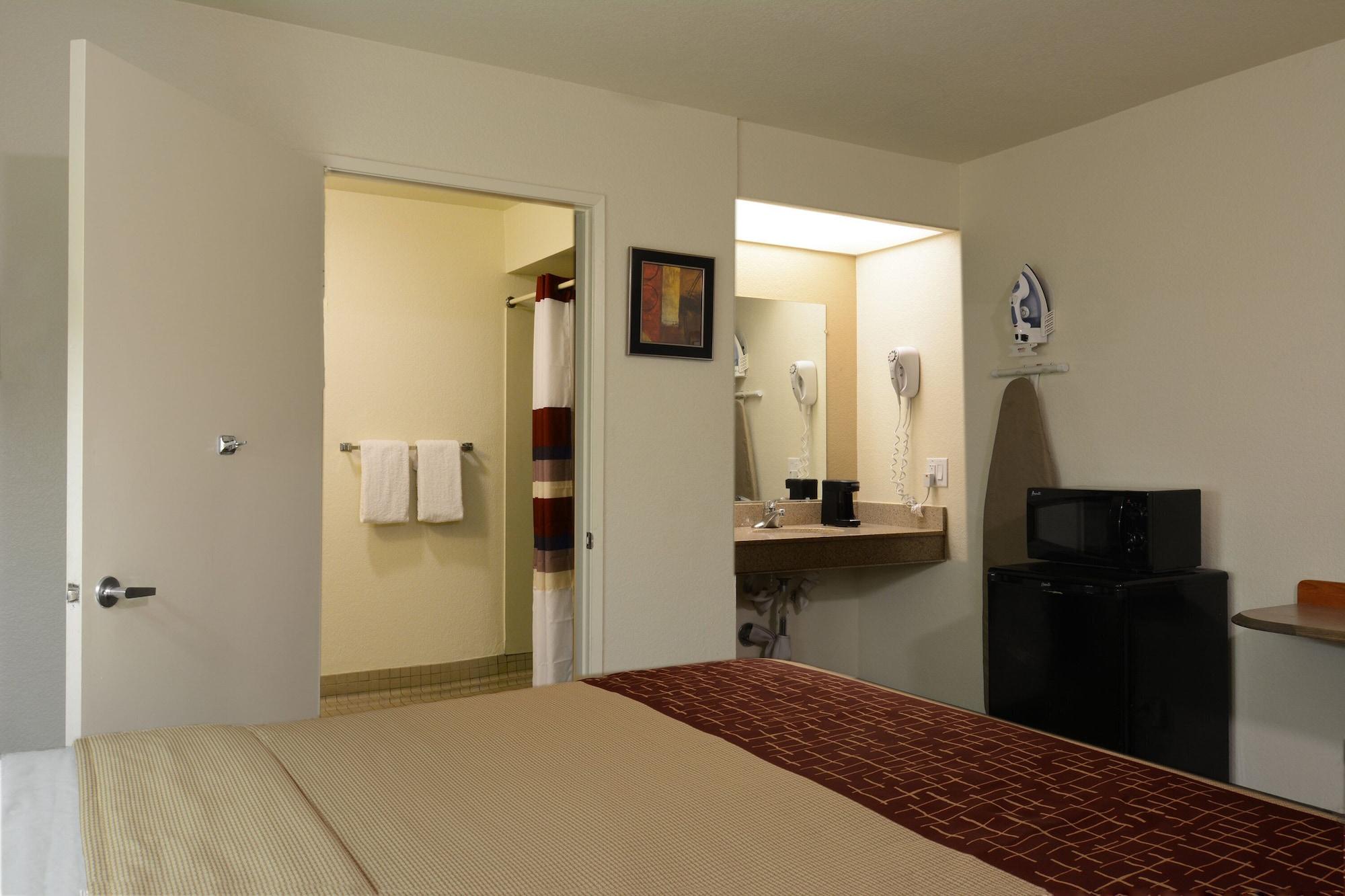 Red Roof Inn San Dimas - Fairplex מראה חיצוני תמונה