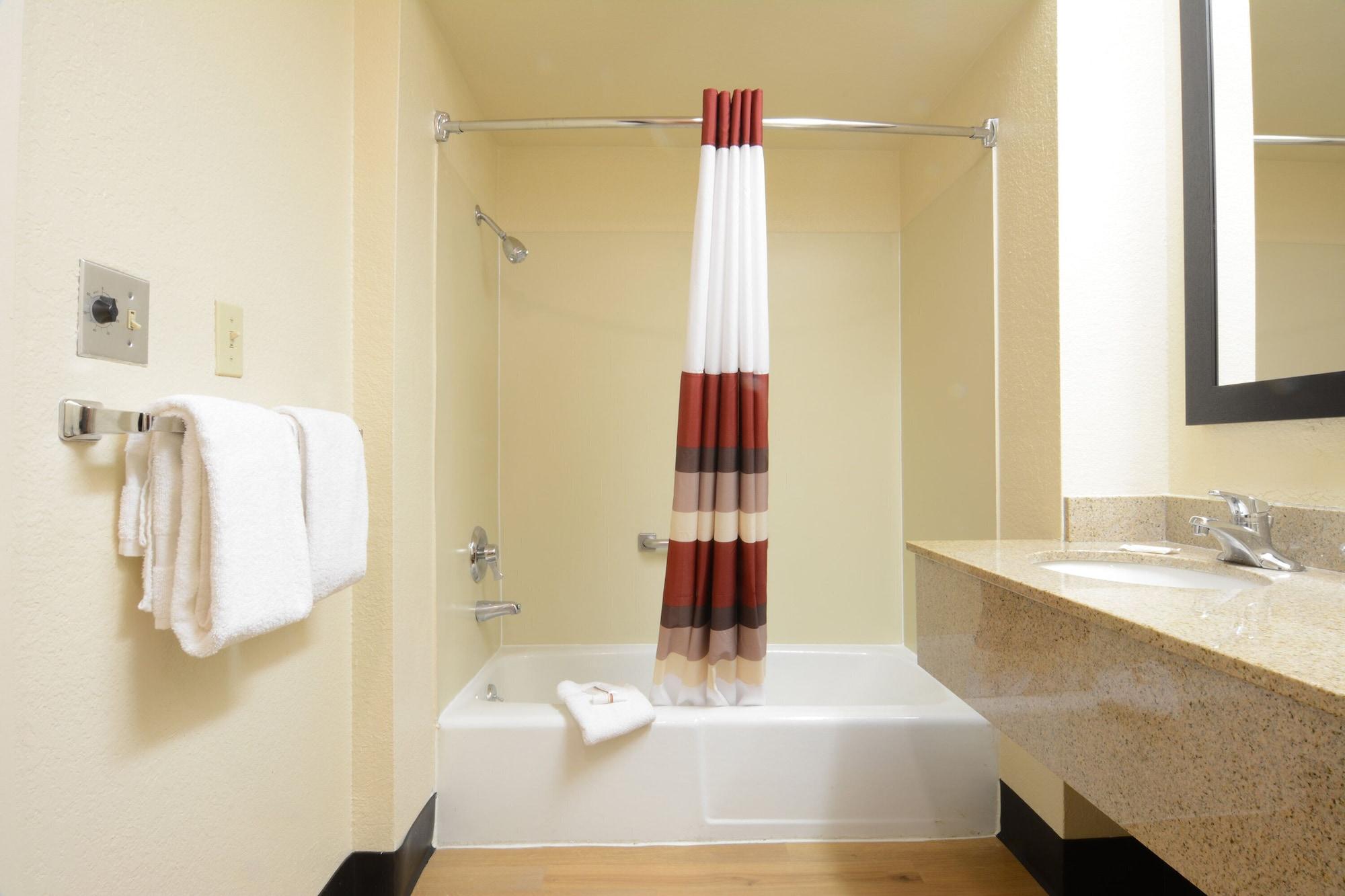 Red Roof Inn San Dimas - Fairplex מראה חיצוני תמונה